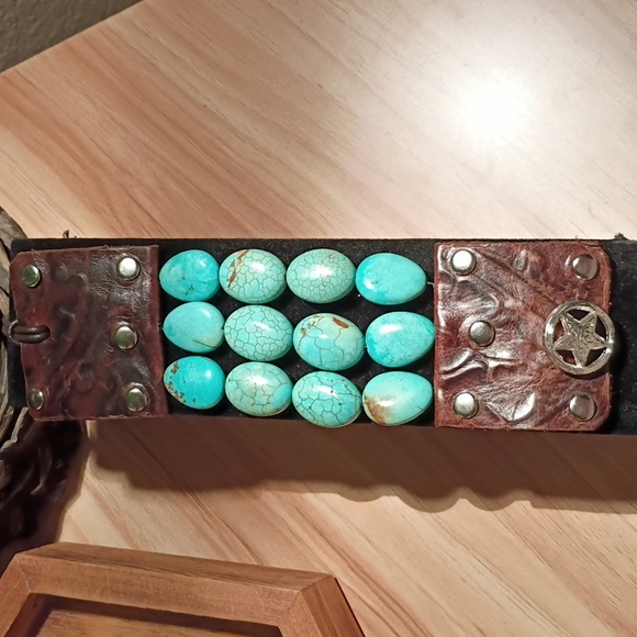 Genuine Handmade Turquoise Beaded Leather Bracelet - Picture 13 of 15